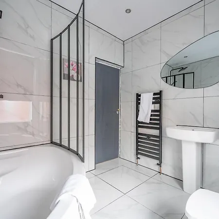 홈스테이 *rb10w* For Your Relaxed & Cosy + Free Parking + Free Fast Wifi * *