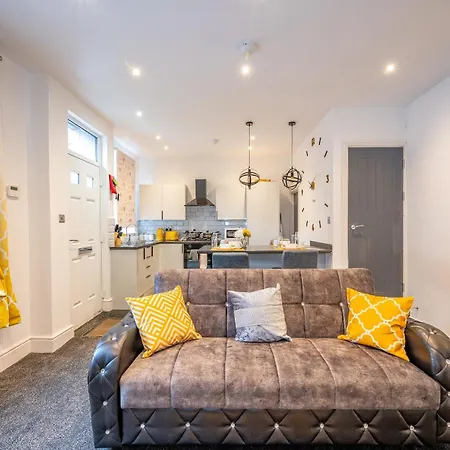 Homestay *rb10w* For Your Relaxed & Cosy + Free Parking + Free Fast Wifi * Leeds (West Yorkshire)