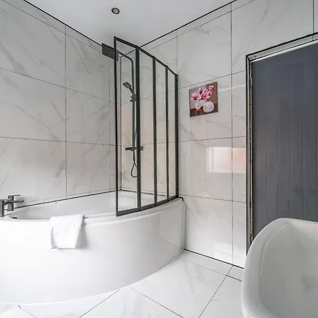 홈스테이 *rb10w* For Your Relaxed & Cosy + Free Parking + Free Fast Wifi *