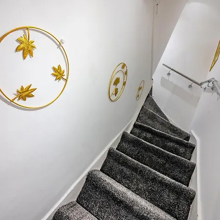 Проживання в сім'ї *rb10w* For Your Relaxed & Cosy + Free Parking + Free Fast Wifi * *